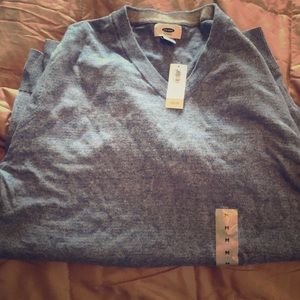 Old navy long sleeve shirt